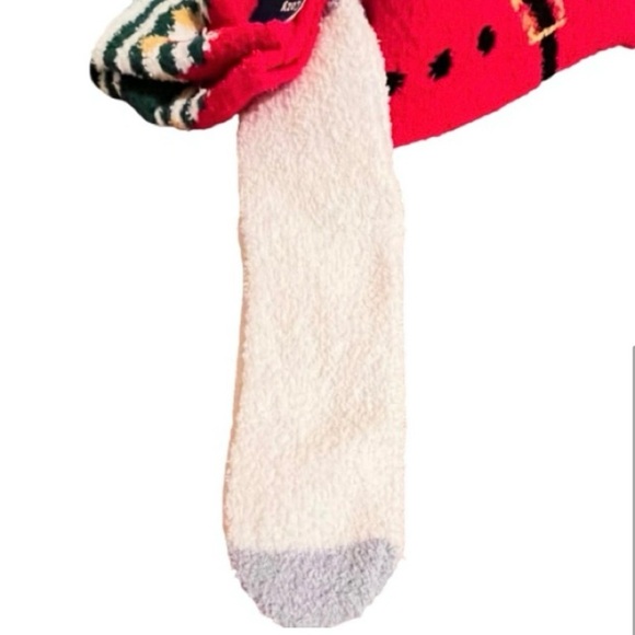 NWT- Old Navy- Set of 3 Christmas Cozy Plush Socks - Picture 4 of 6